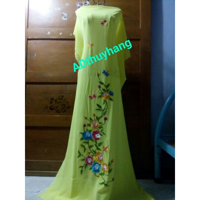 Vải áo dài thêu hoa chân