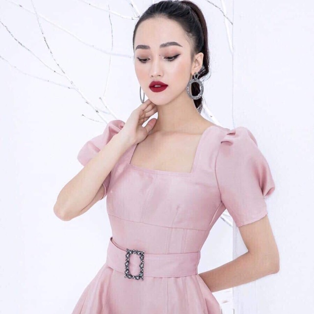 Váy công chúa hồng