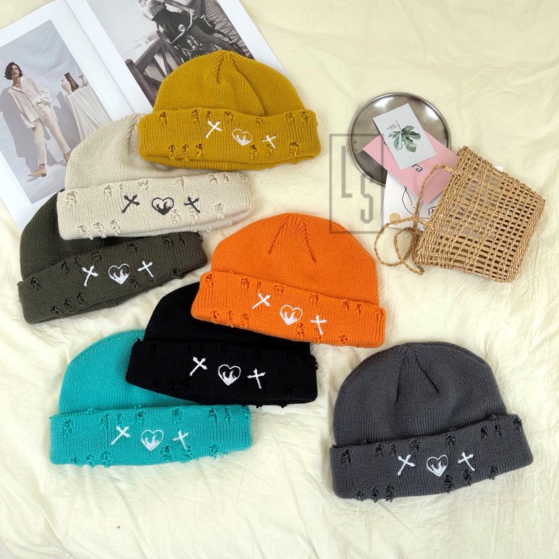 Nón Len Rách Thánh Giá - Mũ Len Beanie Rách Thêu Trái Tim Và Thánh Giá