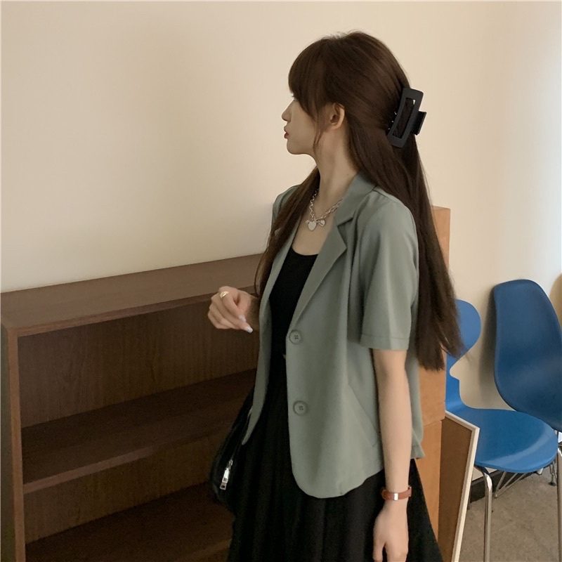 Áo khoác ngắn tay dáng ngắn blazer 5 màu dễ phối ngày hè | BigBuy360 - bigbuy360.vn