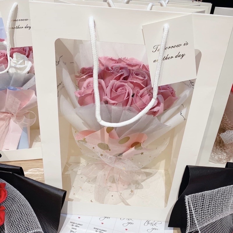 BÓ HOA SÁP 10 BÔNG TẶNG KÈM TÚI VÀ THIỆP