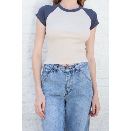 Áo croptop Brandy Melville