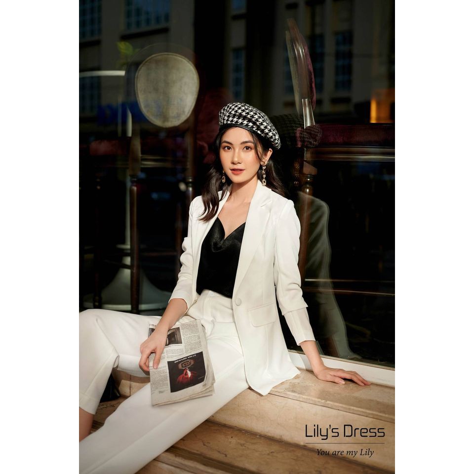 Set Blazer Trắng 1 cúc dáng ngắn + Quần sớ by Lilie | BigBuy360 - bigbuy360.vn