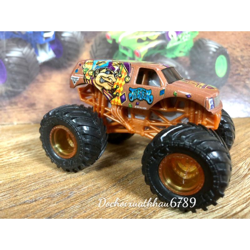 Chiến xe Monster Jam đổi màu (part 2)