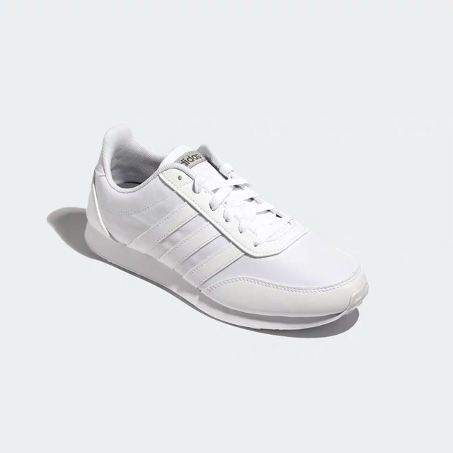 Adidas màu trắng size 38