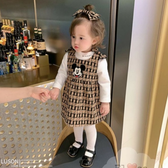Váy nhung micky đeo nơ kèm áo cotton 4 chiều cho bé gái siêu xinh 1-5 tuổi