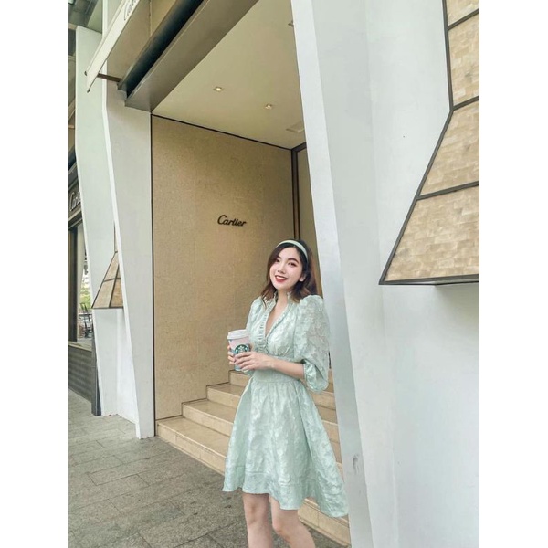 Đầm nữ ren hóa tay phồng xinh xắn Nisaa Dress