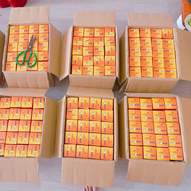 1 thùng 60 hủ yến chưng sẵn cho bé ( tặng 6 hủ) LAMNEST 28% yến