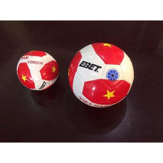 Quả bóng đá số 5 may cờ đỏ