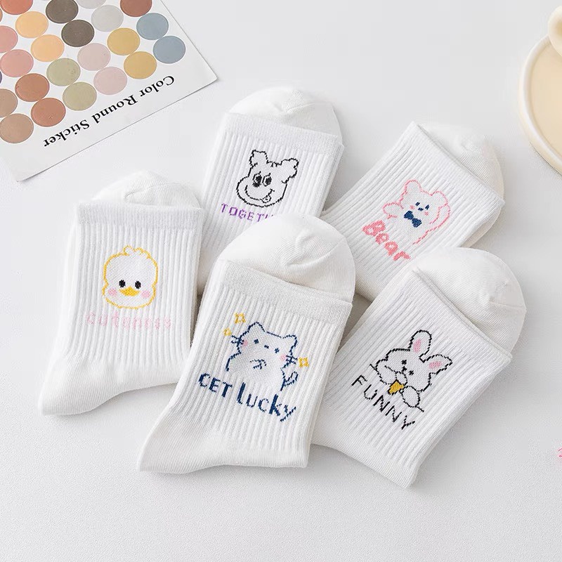 Tất nữ cổ cao màu trắng họa tiết hình con vật họat hình dễ thương, chất liệu thoáng mát, thấm hút mồ hôi