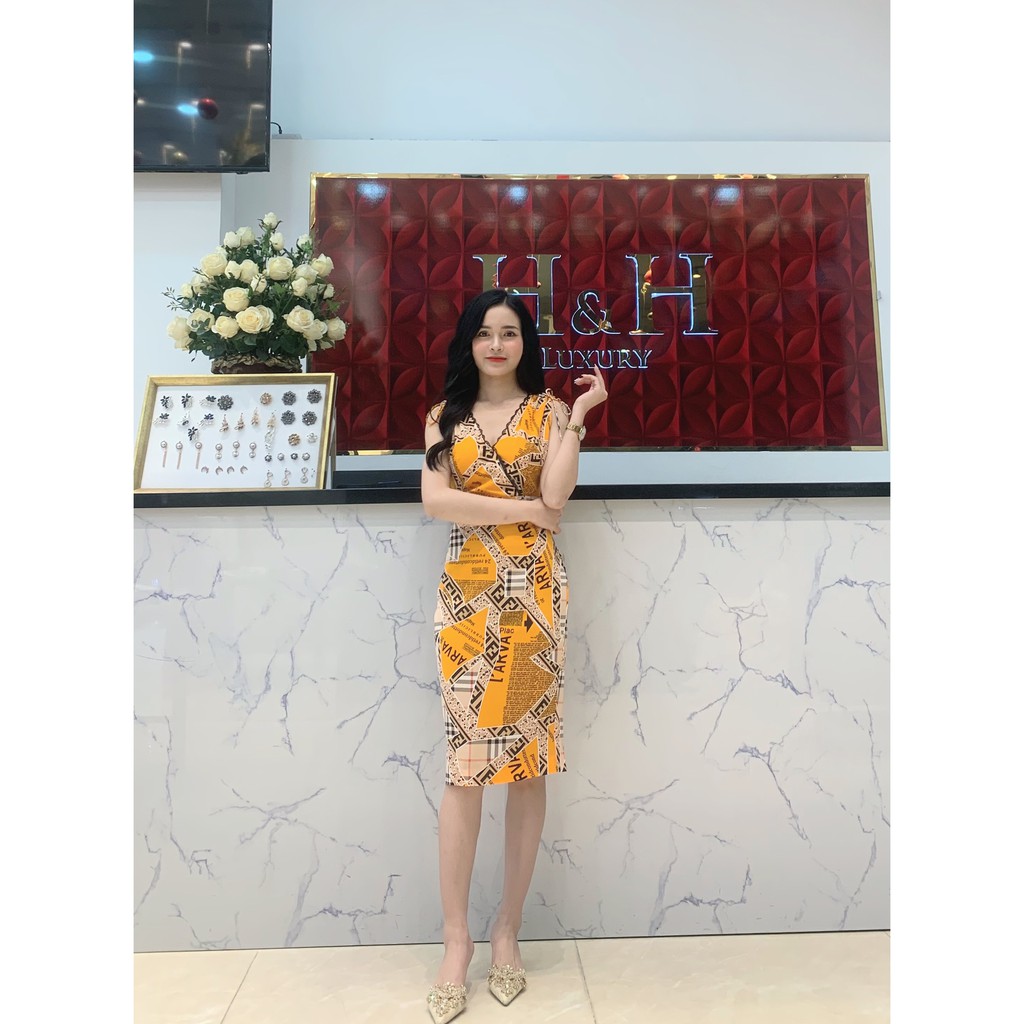 Đầm lụa sát nách đè ren