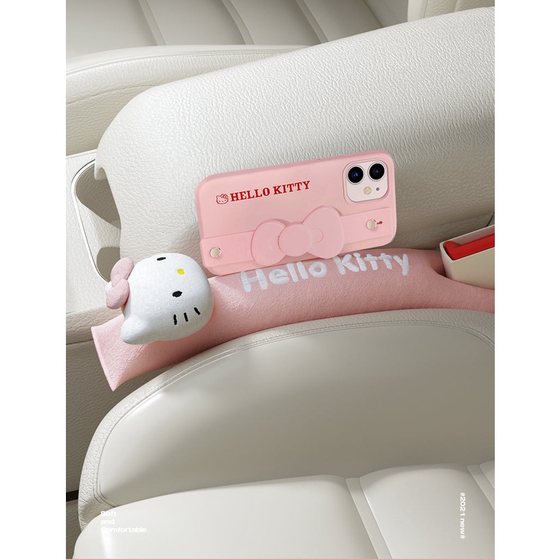 MIẾNG NHÉT CHỖ HỞ GHẾ NGỒI XE HƠI HÌNH HELLO KITTY DỄ THƯƠNG