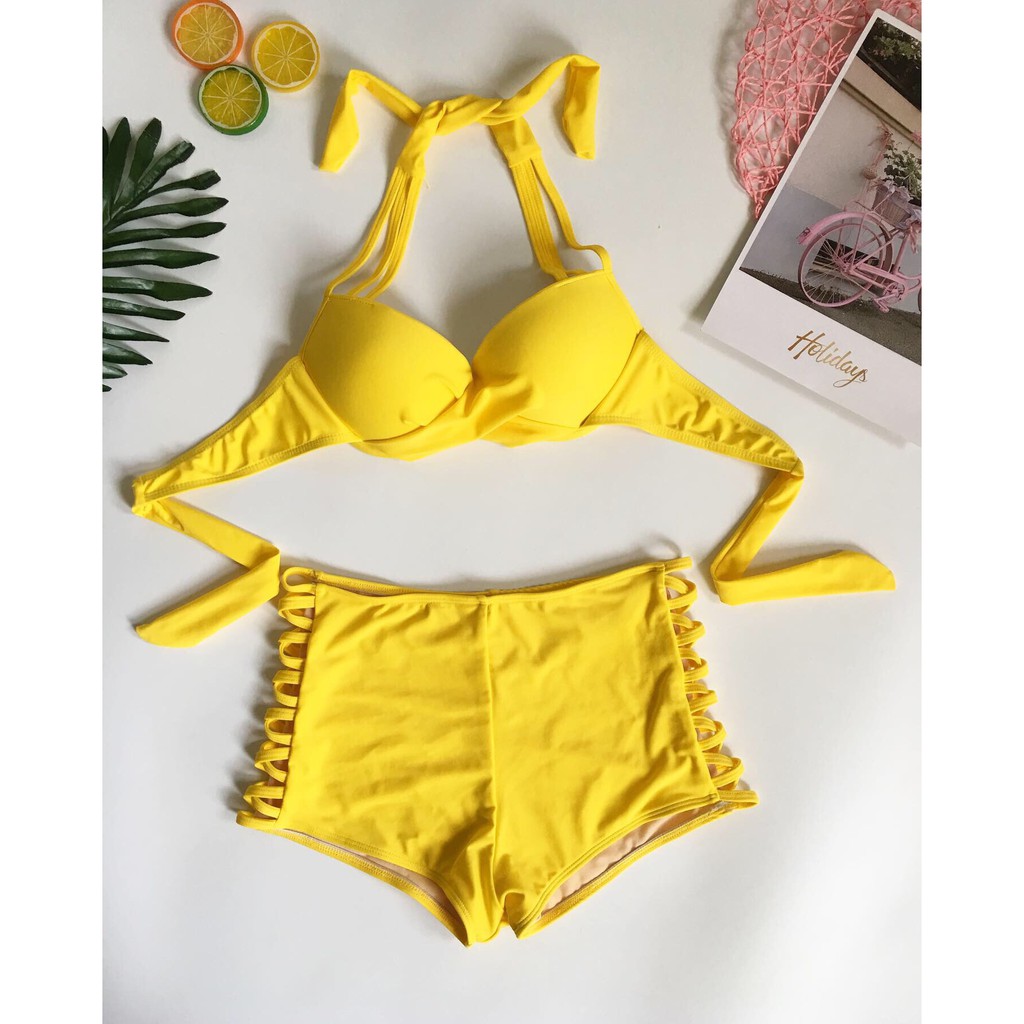 Bikini áo ngực xoắn quần đùi vàng