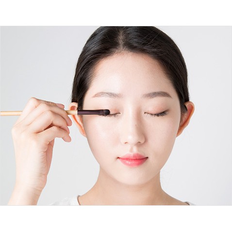 Cọ Đánh Phấn Mắt Innisfree Beauty Tool Mini Eyeshadow Brush (Styling)