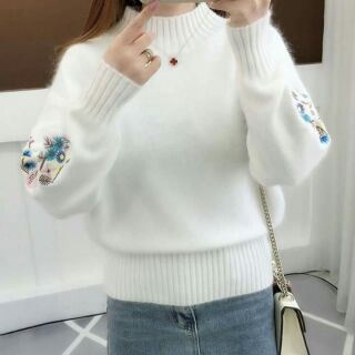 Áo len họa tiết thêu hoa