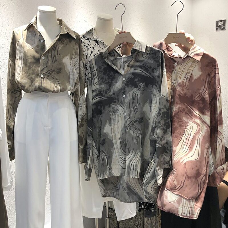 Áo sơ mi họa tiết loang vân mới hót trend