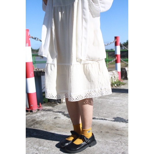 Váy 2 Dây Phối Ren Vải Đũi Vui Thu Đông Nhẹ Nhàng