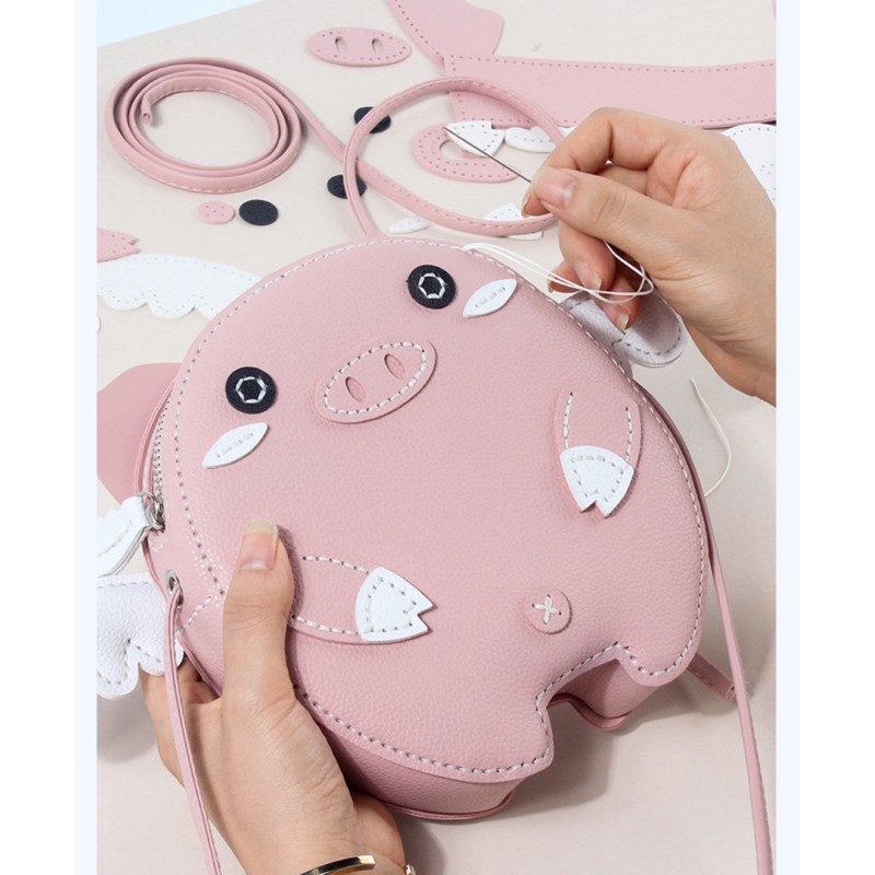 DIY bộ kit túi da đeo chéo Ulzzang tự may hình heo con đáng yêu nguyên liệu đầy đủ cắt sẵn làm quà tặng ý nghĩa lenmade
