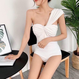 Bikini liền thân lệch vai màu trắng