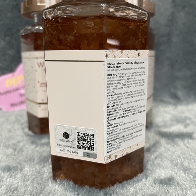 Sữa tắm Weilaiya chính hãng cánh hoa hồng Damask 450ml hương nước hoa quyến rũ trắng hồng tự nhiên.