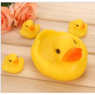 Đồ chơi vịt mẹ và 3 vịt con kêu chút chít thả bồn tắm