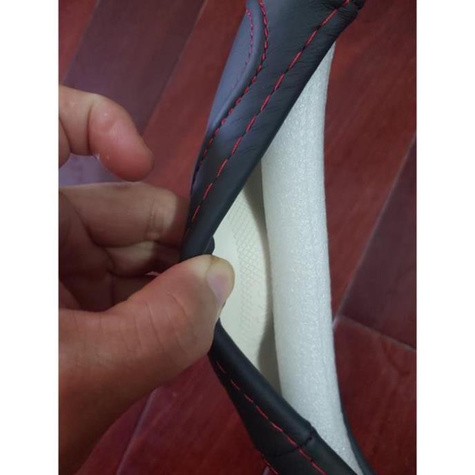 Bọc vô lăng da thật, bọc tay lái ô tô cao cấp chất liệu da bò chống trượt thoáng khí siêu sang  siêu bền cho mọi loại xe