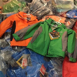 ÁO GIÓ 2 LỚP NORTH FACE - cam pha đen