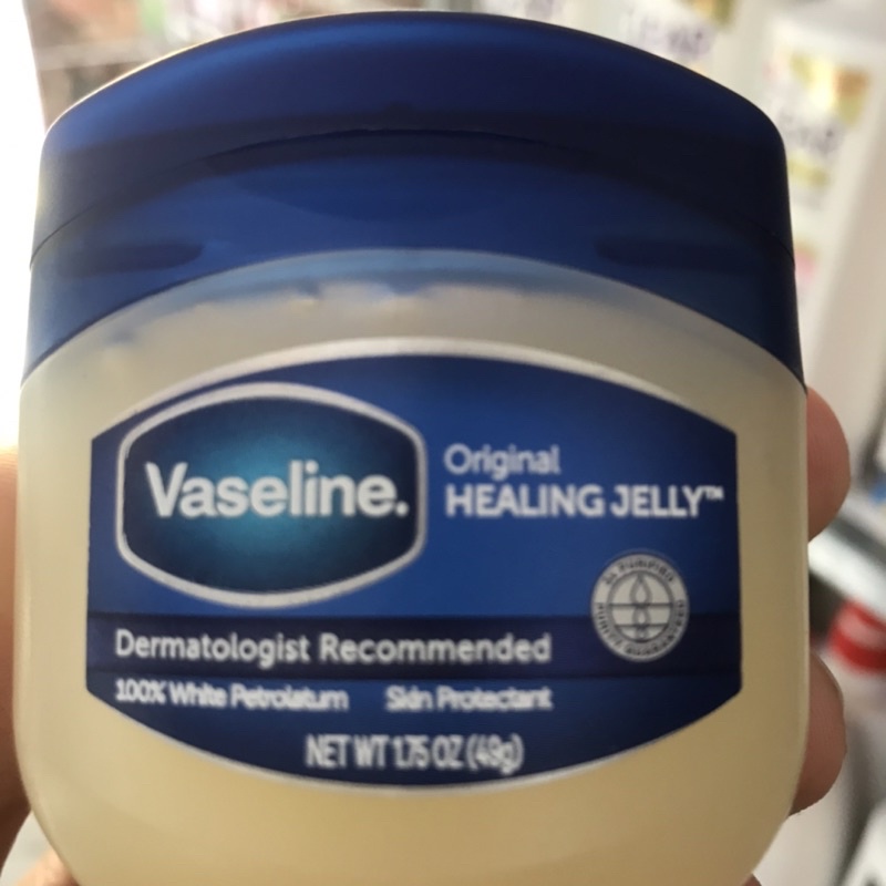 Sáp dưỡng ẩm chống nứt nẻ Vaseline 49g