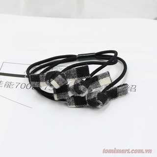 Cột tóc thắt nơ