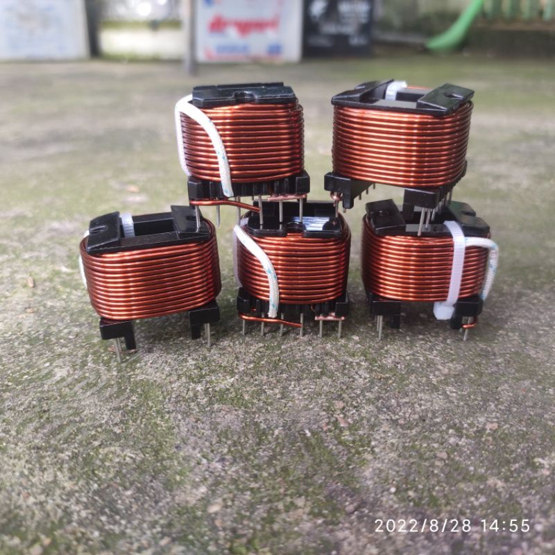 Cuộn cảm E33 quấn sẵn dây đồng từ 85 đến 88 vòng.  Dây đồng đường kính 1,1mm chịu nhiệt 220 độ C, chất lượng tốt.