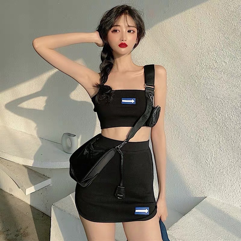 Set Áo Ống + Chân Váy Thêu Mũi Tên Trendy