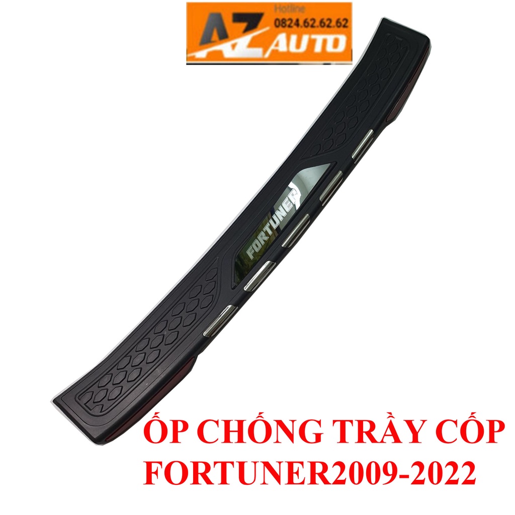 Ốp Chống Trầy Cốp Xe Toyota Fortuner 2009-2023