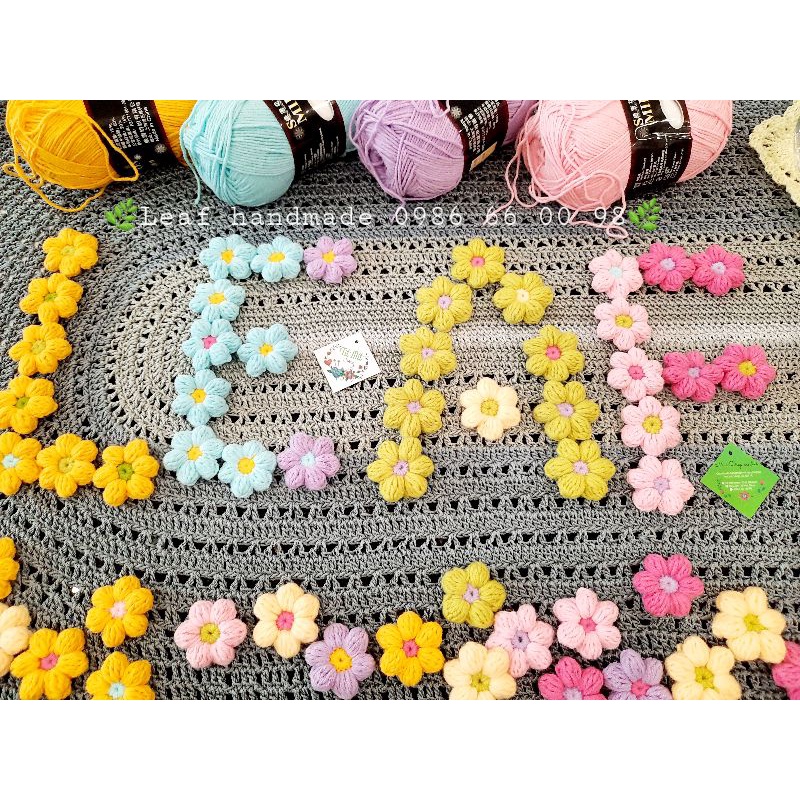 Sỉ set 50 bông hoa len móc 7 màu