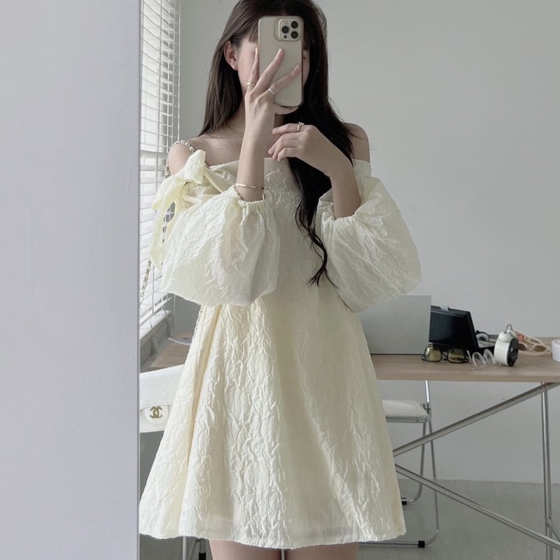 Váy xuông tay bồng thắt nơ vai
