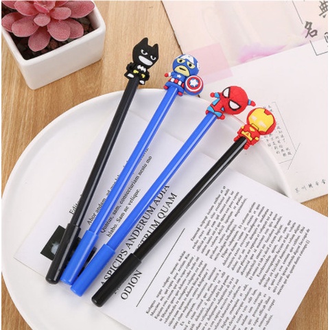 Bút Siêu nhân nghiêng