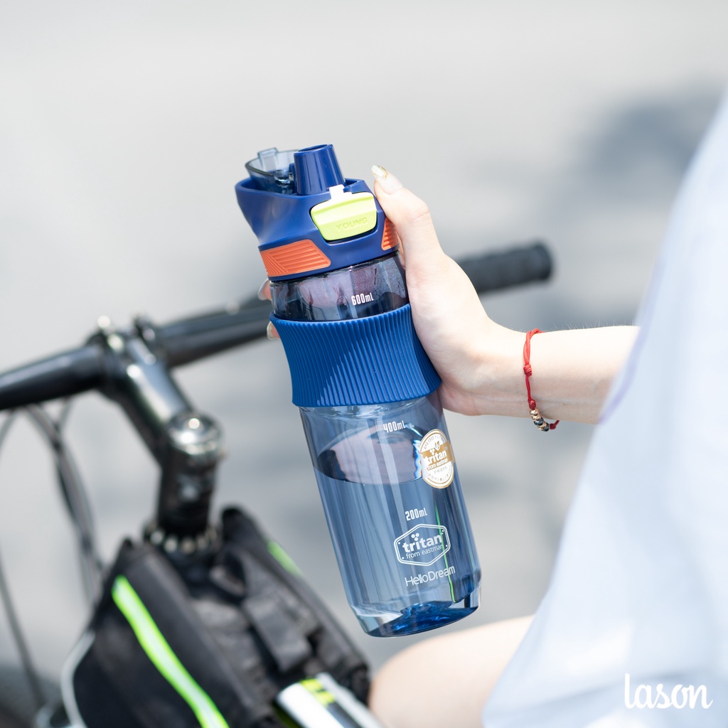 Bình nước nhựa thể thao Young 650ml BN-NHUA00422