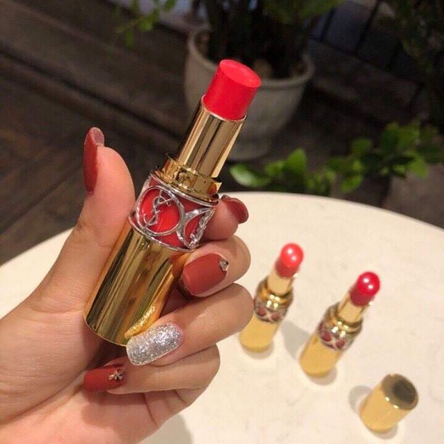 Son môi ysl tròn