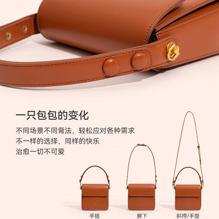 ♠✠⊕ Quà tặng ngày lễ Tết Nguyên Đán 2022 Winnie the Pooh Túi đeo nách Nữ Niche Túi xách đeo chéo cao cấp