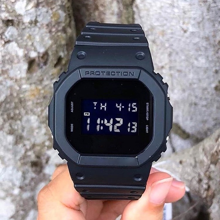 Đồng hồ nam thể thao Full đen OneTime lịch sự hợp thời trang, dễ phối đồ, casio DW5600 cực đẹp - Hàng mới về