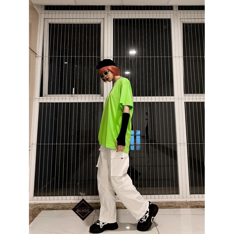 Áo phông hình lưng oversize