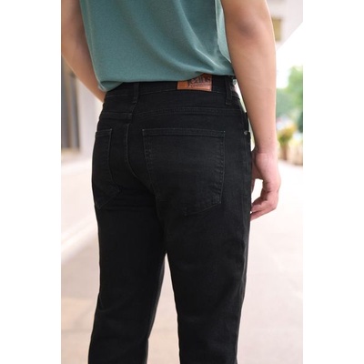 Quần Jean Nam, Quần Bò Nam Ống Suông Xước Nhẹ Co Giãn 4 Chiều Thương Hiệu YODY QJM4011