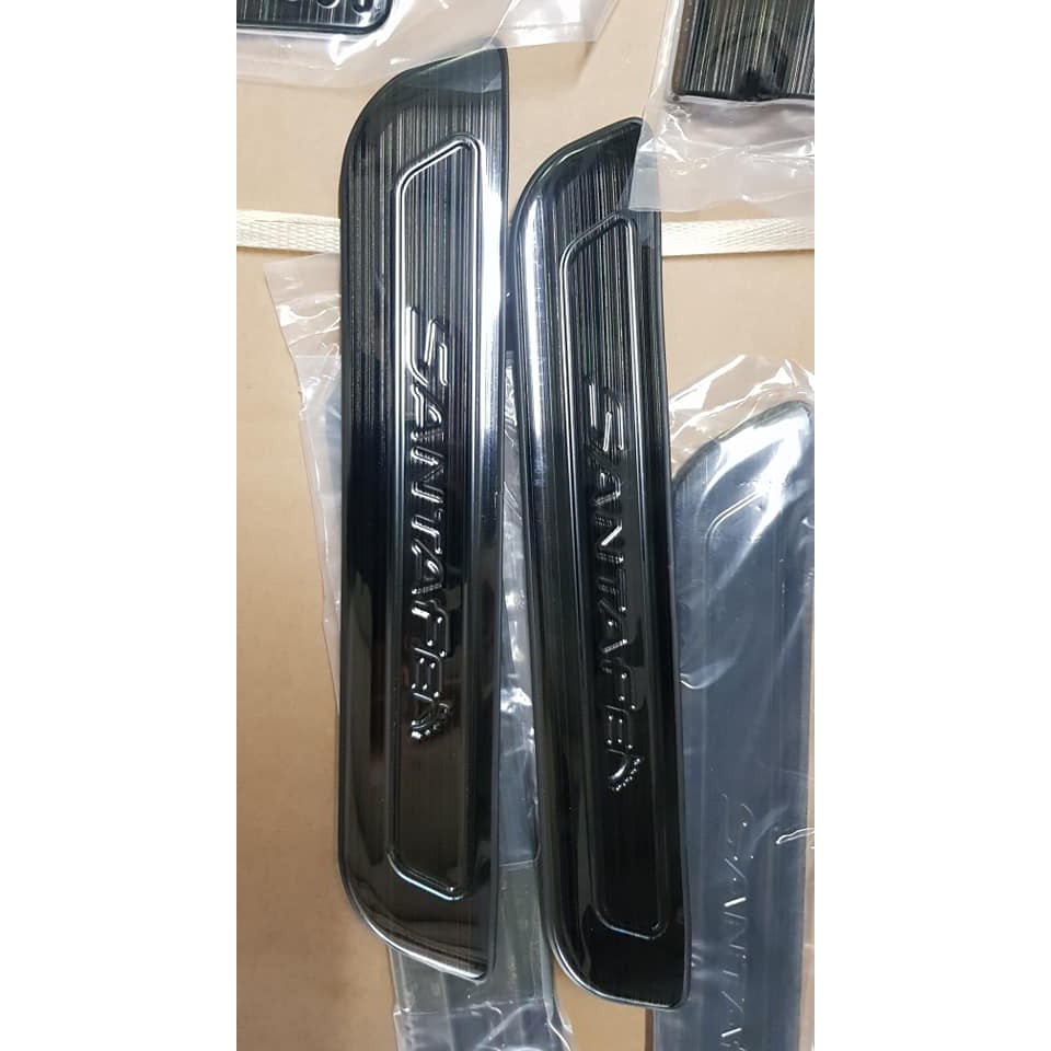 Phụ kiện Làm đẹp xe SantaFe