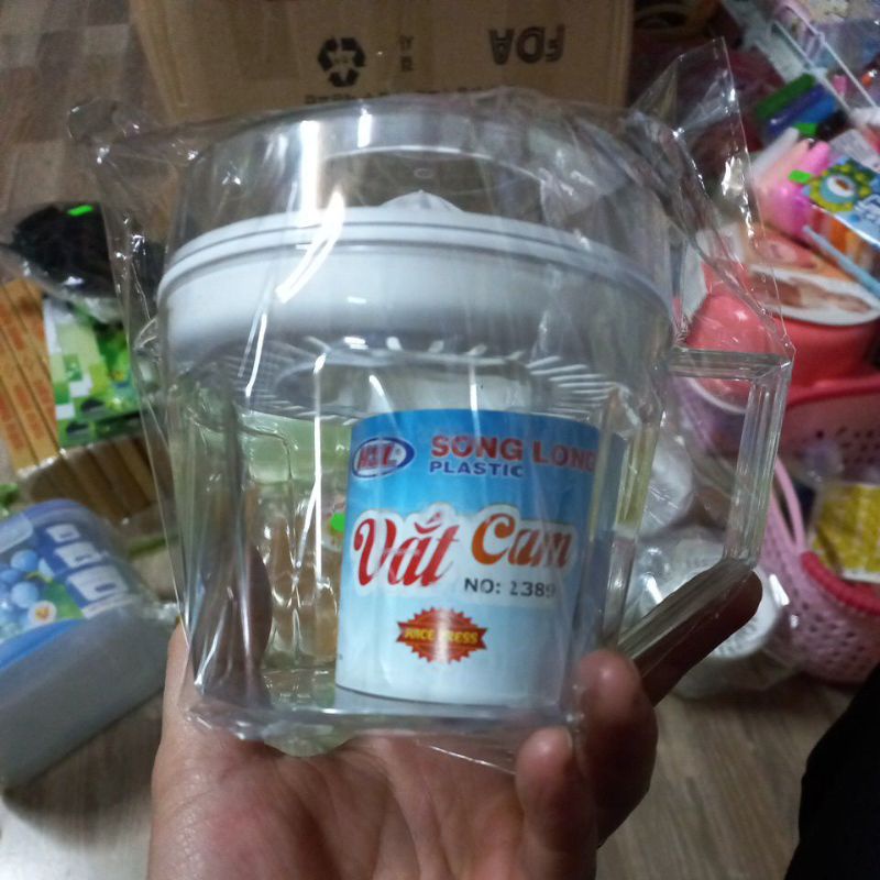 BÌNH VẮT CAM SONG LONG PLASTIC 2389, DUNG TÍCH 350ML CÓ VẠCH CHIA.