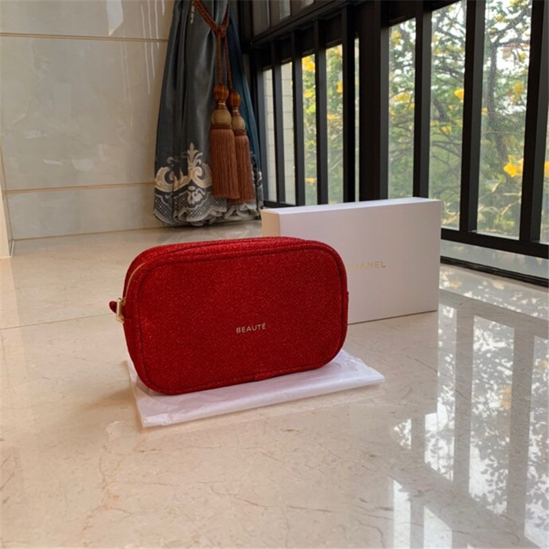 Túi Đựng Mỹ Phẩm VIP Họa Tiết Giáng Sinh Dễ Thương