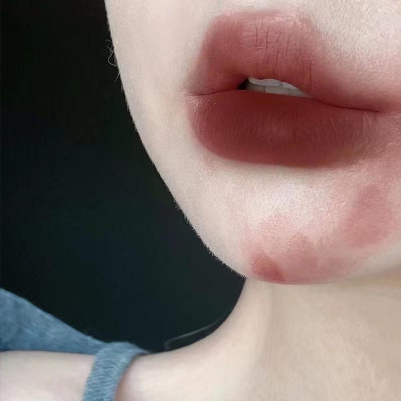Son Kem Lì Không Phai Màu Và Không Dính Cốc Thiết Kế Hình Viên Đá Dễ Thương