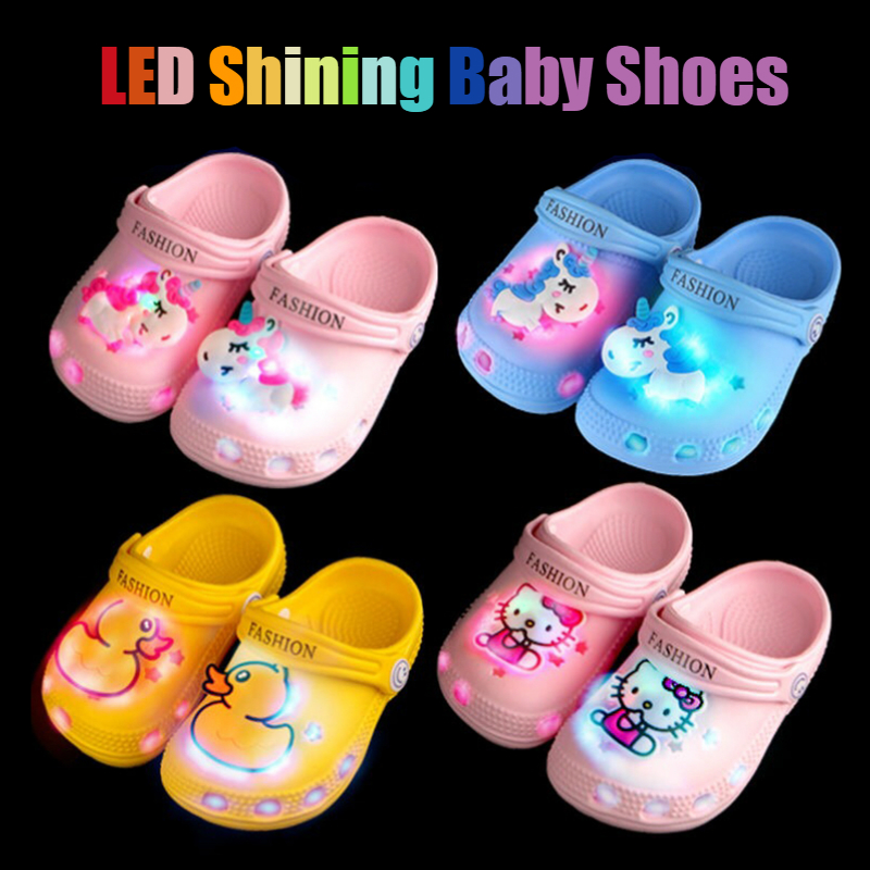 Giày Sandal Đế Mềm Có Đèn Led Cho Bé Từ 0-6 Tuổi