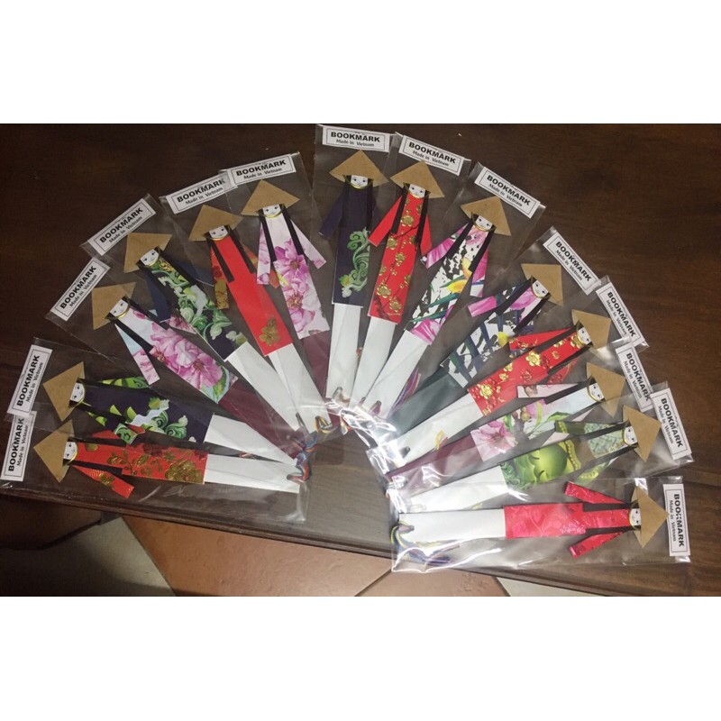 Kẹp sách đánh dấu trang hình cô gái áo dài