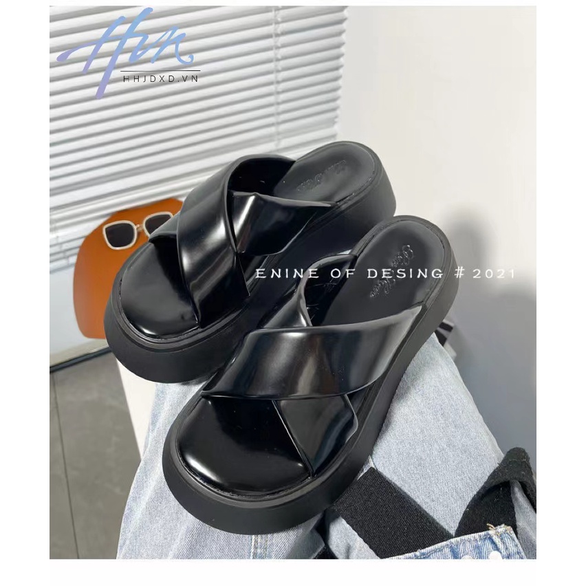 Dép nữ quai chéo đế dày thời trang mùa hè 2022
