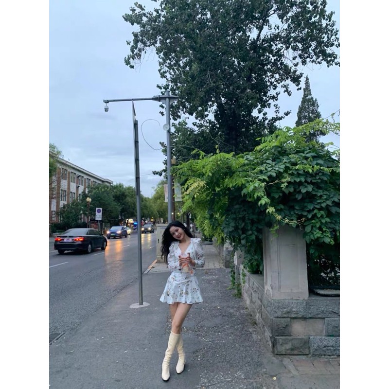 Bốt cao cổ 2 màu trắng kem, đen