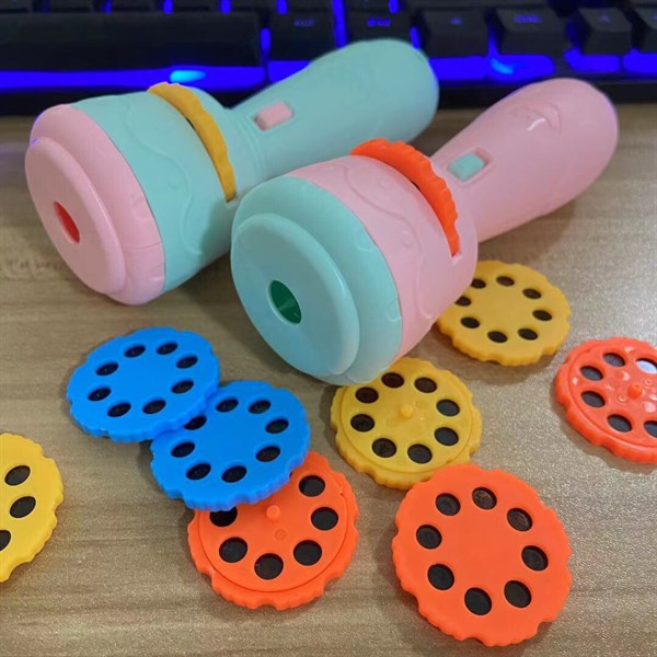 Đồ chơi đèn pin chiếu hình nhiều chủ đề cho bé thích khám phá , chủ đề sinh động cho bé thích thú 811-216 SP100000278